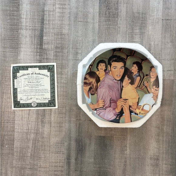 Bradford Exchange Elvis Presley Young & Wild: With Love, Elvis Plate With COA - Picture 2 of 4